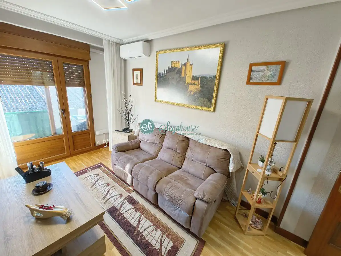 Wohnzimmer von Wohnung zum Verkauf in Segovia mit Klimaanlage, Heizung und Balkon