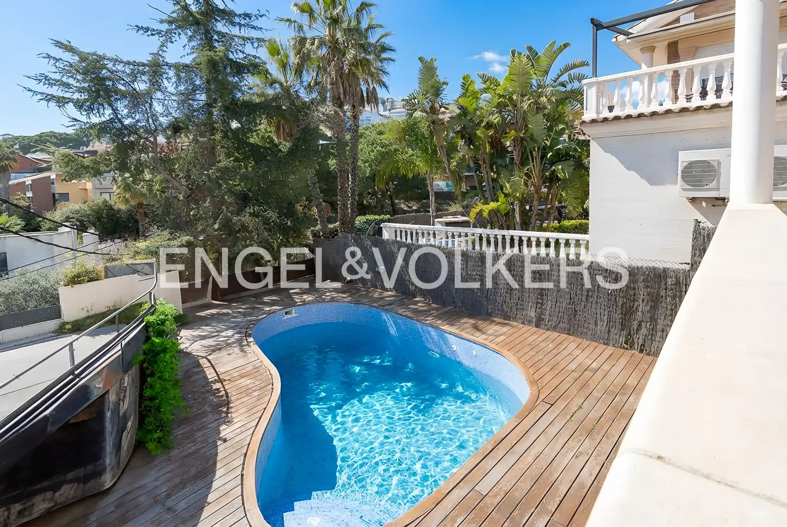 Piscina de Casa o xalet de lloguer en Premià de Dalt amb Aire condicionat, Calefacció i Jardí privat
