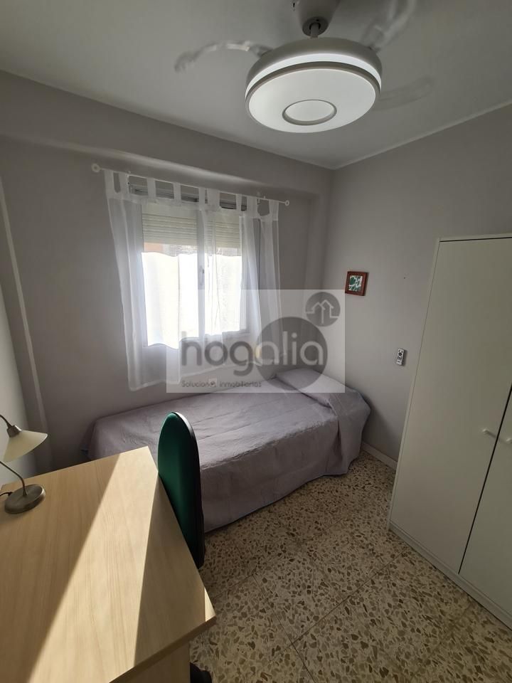 Bedroom of Flat to share in  Sevilla Capital  with Air Conditioner and Furnished