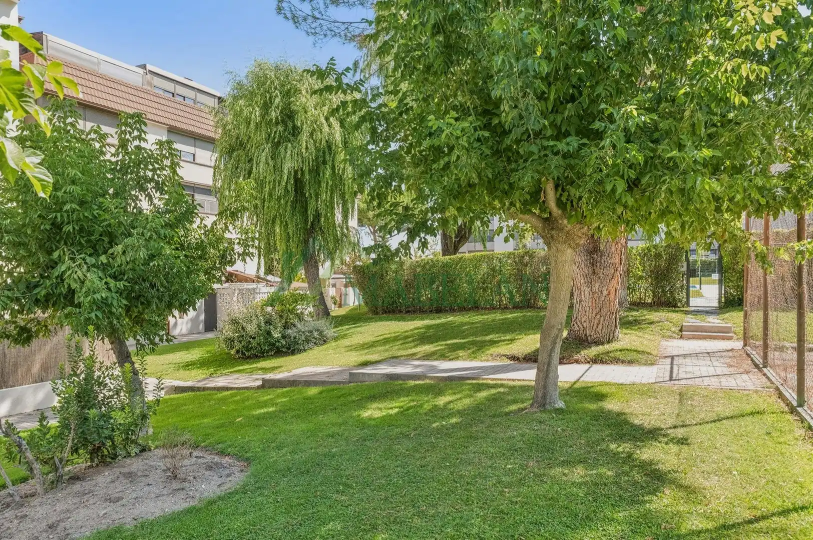 Exterior view of Flat for rent in Las Rozas de Madrid  with Heating, Furnished and Community pool