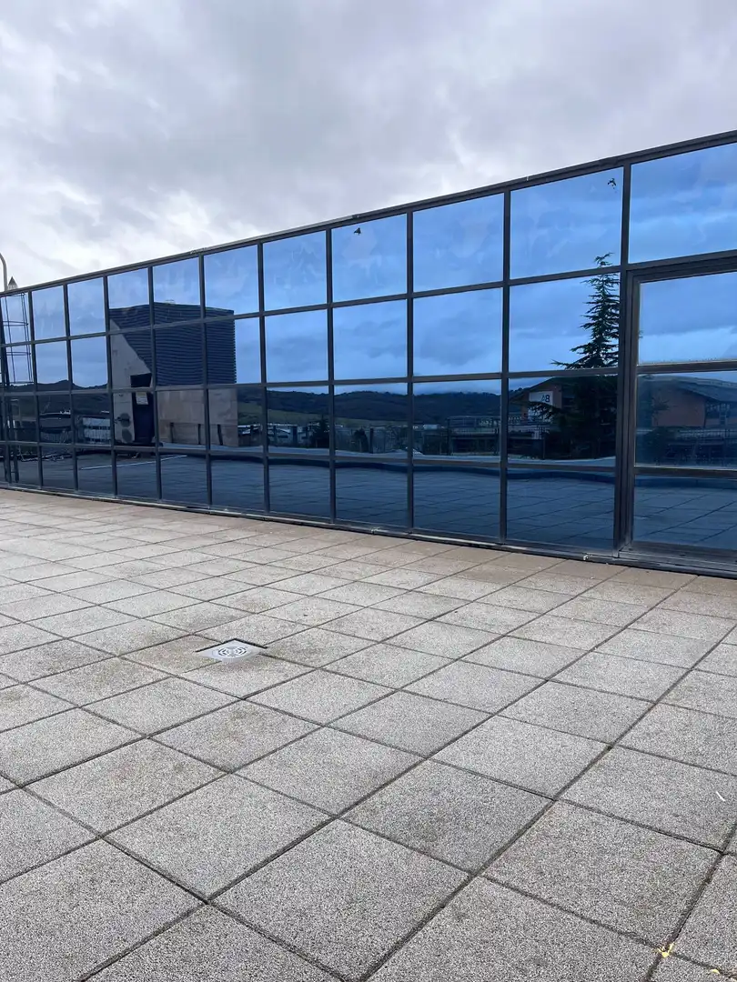 Terrasse von Gebäude zur Miete in Vitoria - Gasteiz