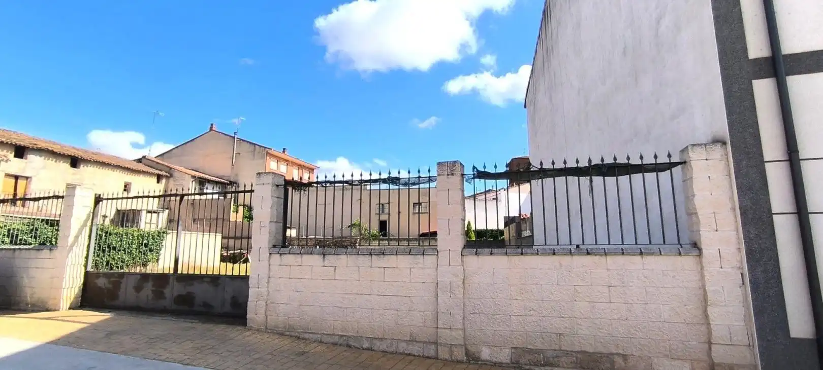 Exterior view of Houses for sale in Corera  with Storage room