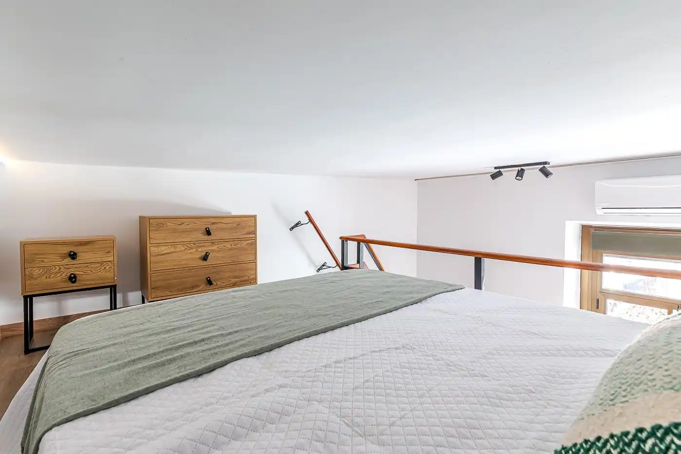 Habitación de Apartamento de alquiler en Madrid con Aire acondicionado, Calefacción y Amueblado
