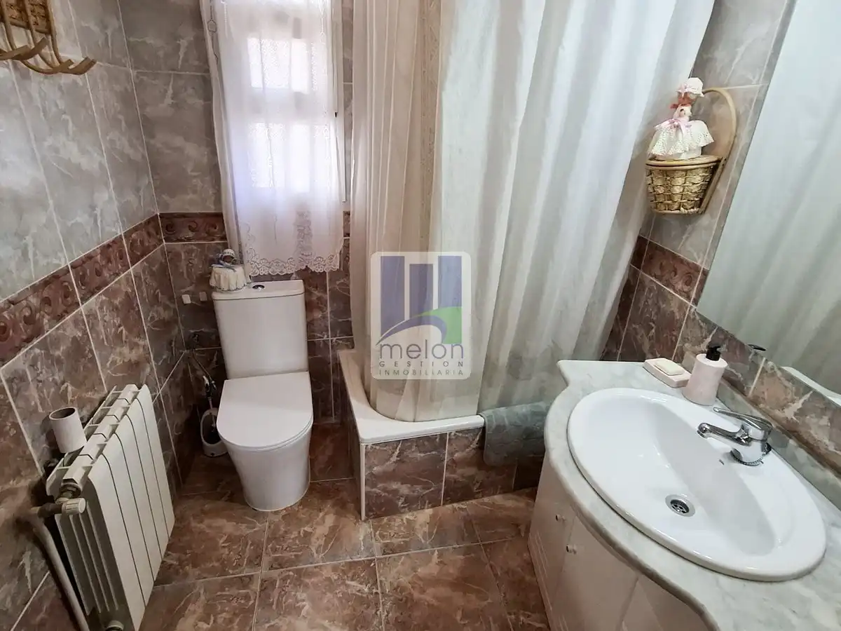Bathroom of Houses for sale in Carcedo de Burgos  with Storage room