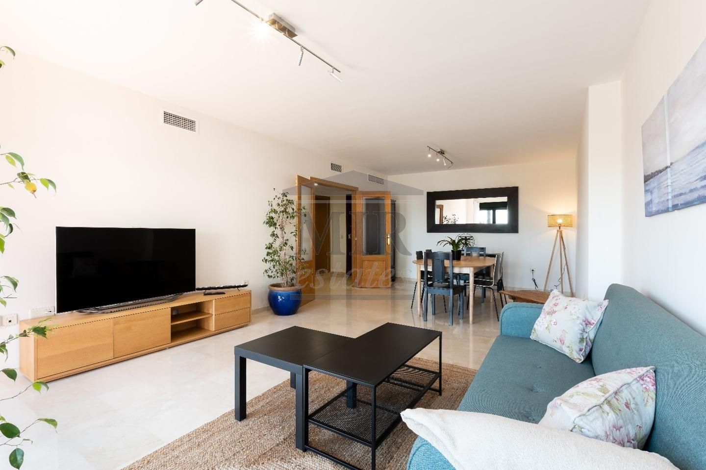 Living room of Flat to rent in Estepona  with Air Conditioner, Terrace and Furnished