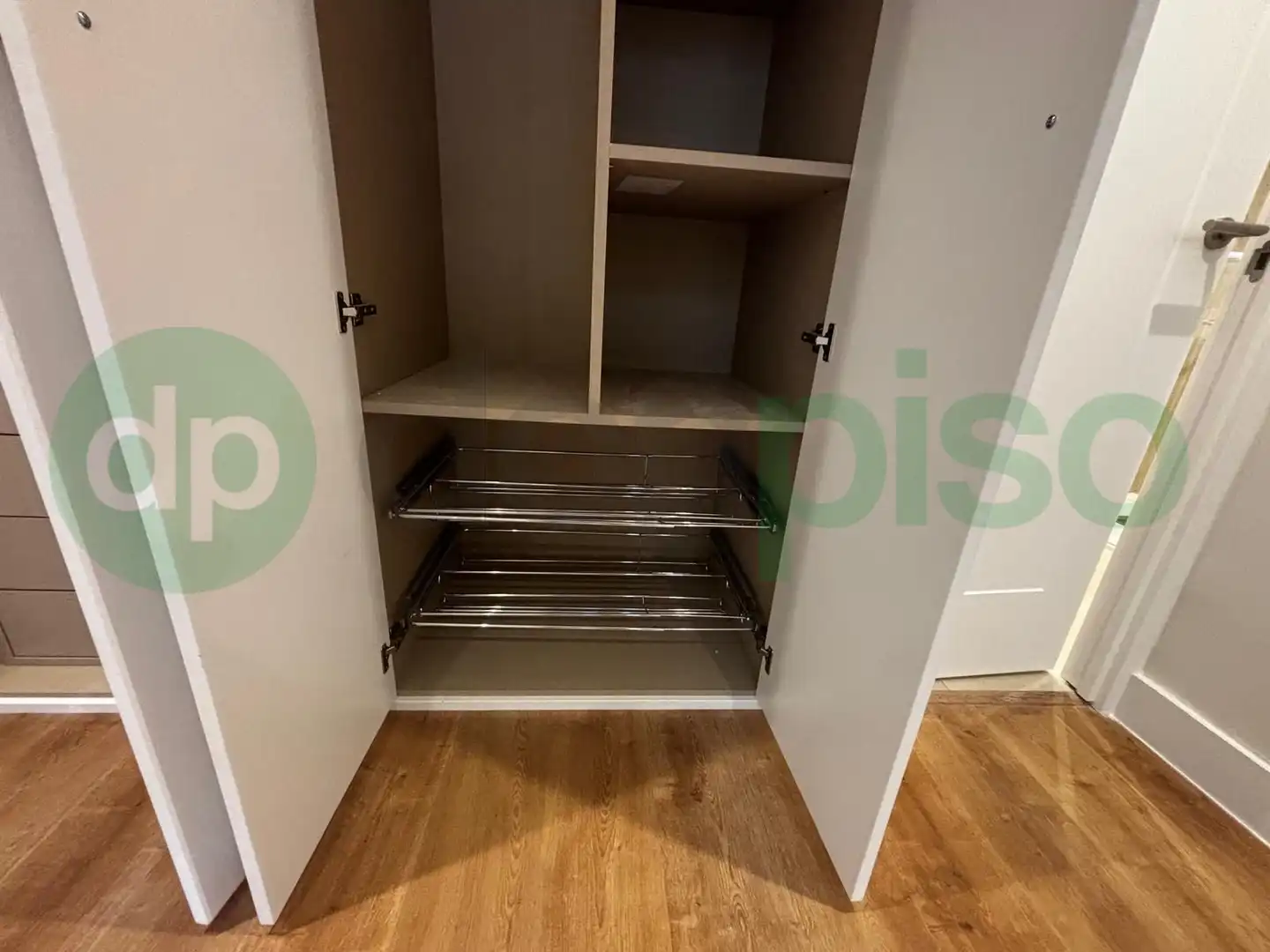 Bedroom of Flat for sale in Madrid  with Air Conditioner, Parquet flooring and Furnished