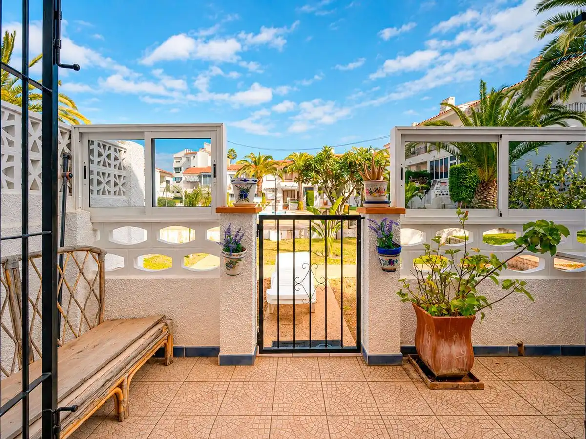 Terraza de Casa adosada en venta en L'Alfàs del Pi con Aire acondicionado, Calefacción y Jardín privado