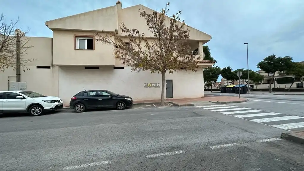Local comercial de lloguer a Avenida Baltasar Garzón, imagen 4