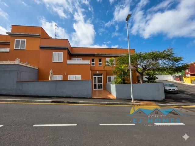 Piso en Venta en Calle Carmita Castro en El Pris - Juan Fernández