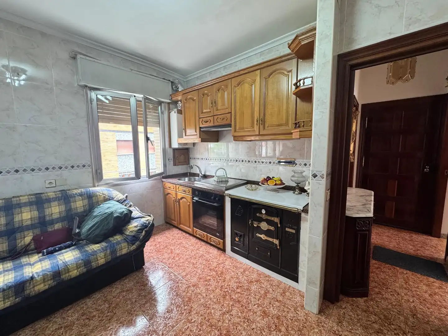 Flat for sale in Barrio Santa Bárbara 12, imagen 2