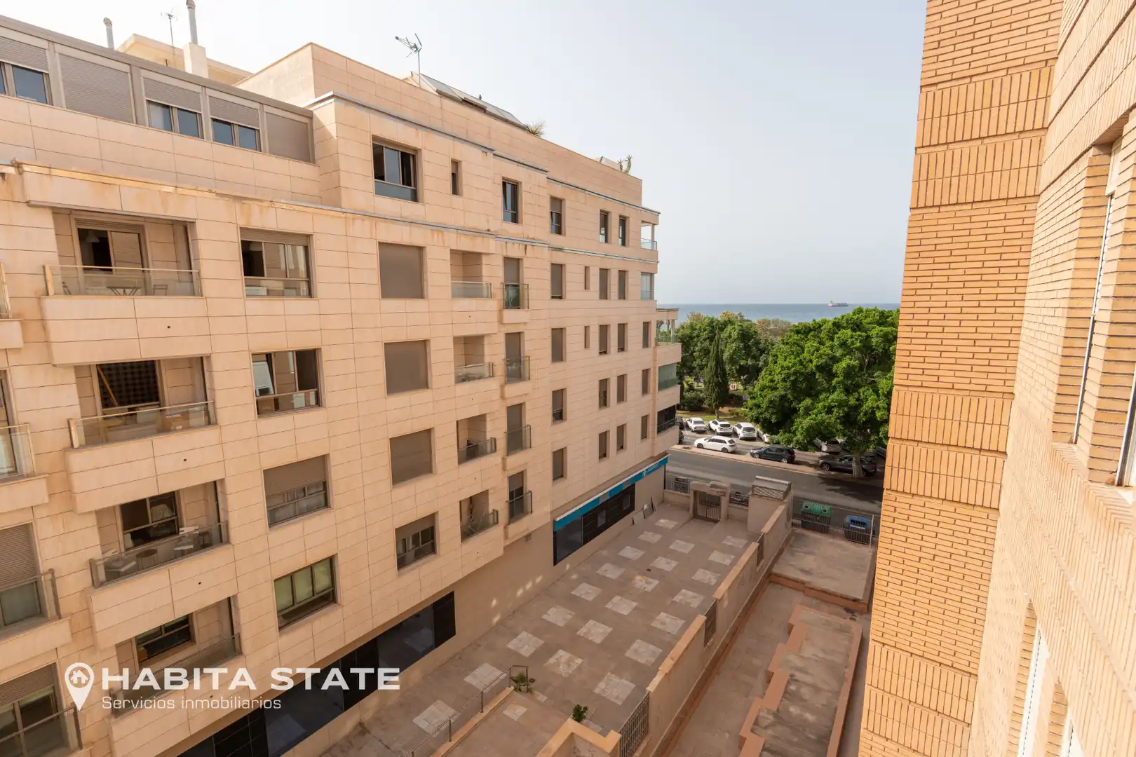 Exterior view of Flat for rent in Almería  with Air Conditioner, Heating and Terrace