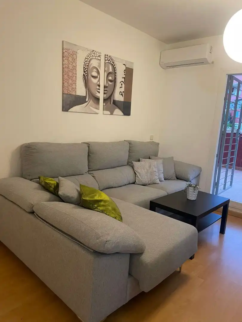 Sala d'estar de Pis en venda en Benalmádena amb Terrassa i Piscina comunitària