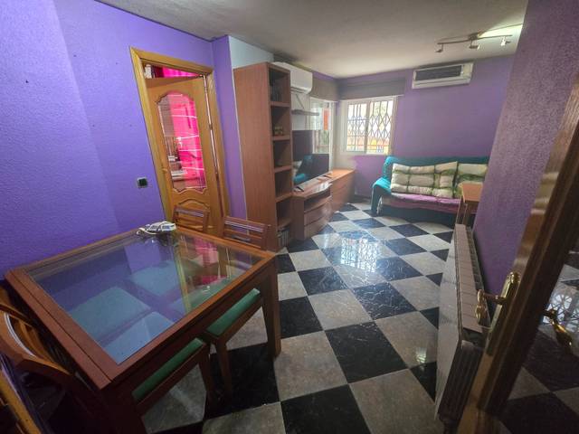 Piso en Venta en Calle de Luis Marín, 6 en Palomeras Sureste