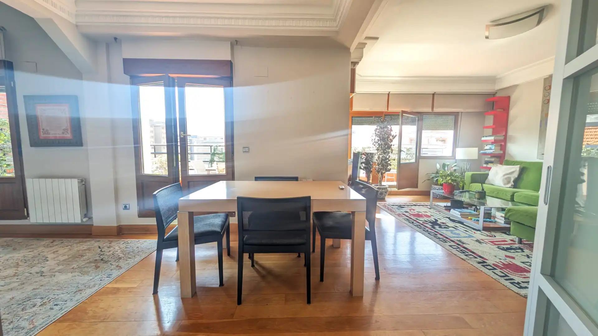 Comedor de Ático en venta en Bilbao  con Calefacción, Terraza y Amueblado