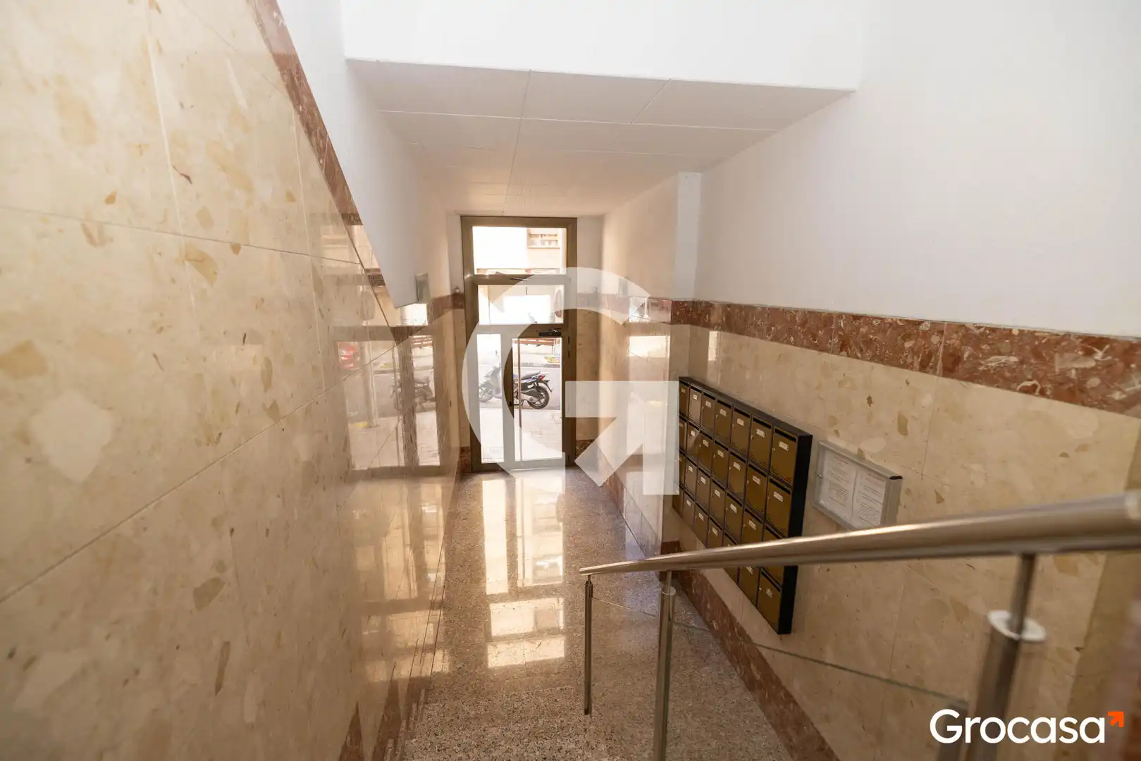 Piso con balcón en venta en CL SATURN, imagen 28