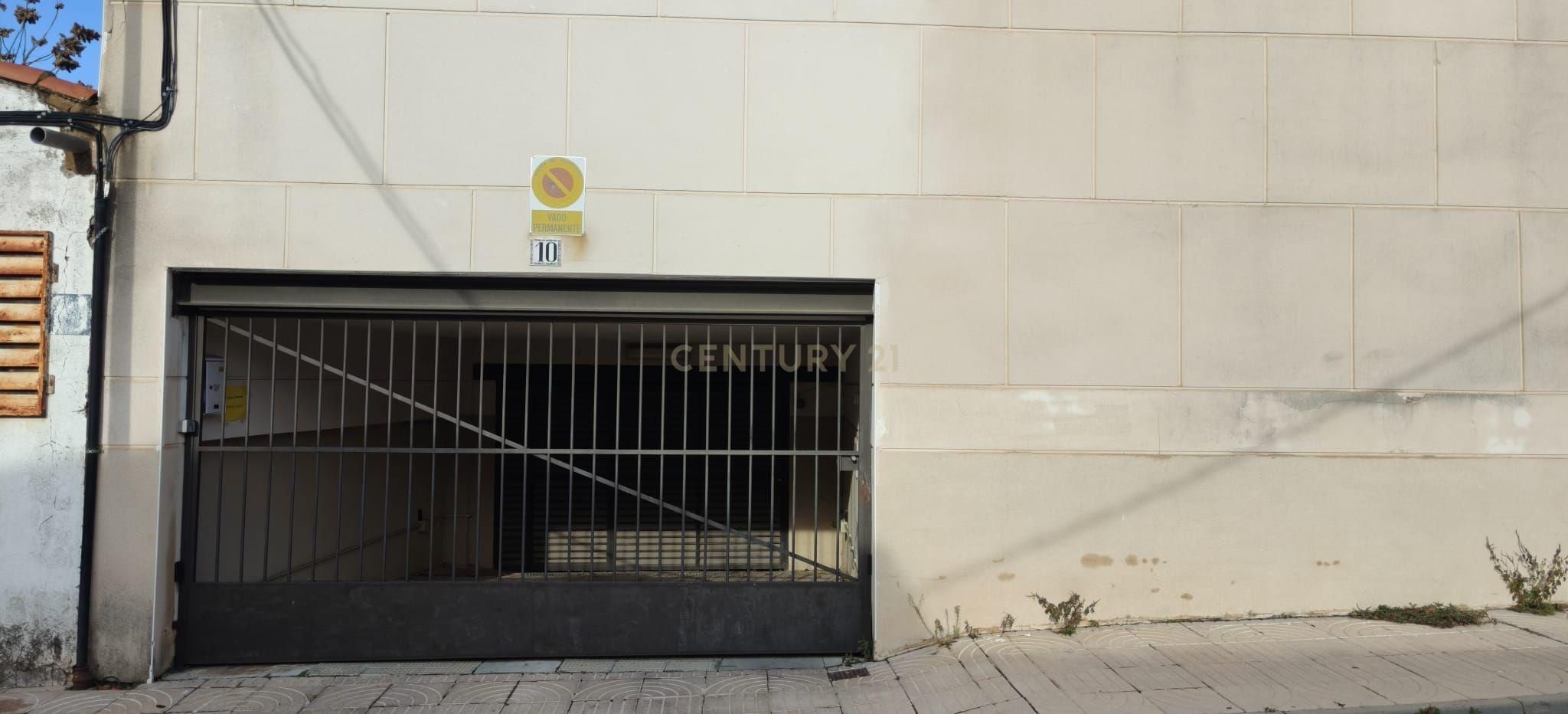 Vista exterior de Garatge en venda en Cáceres Capital