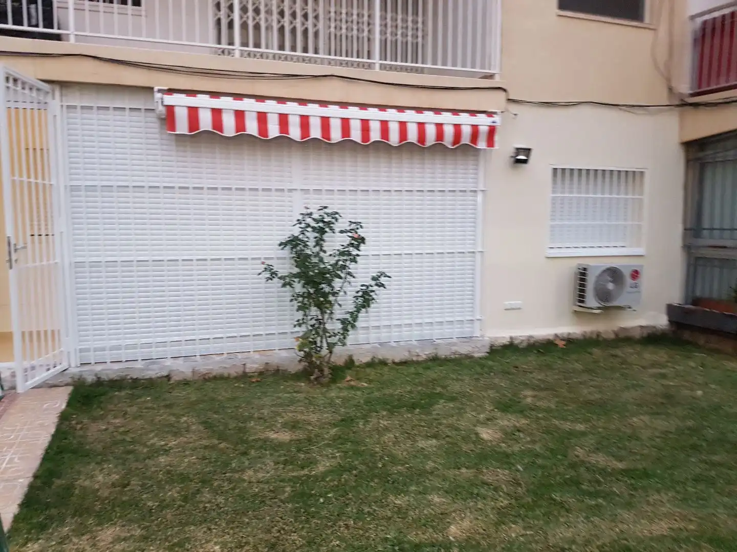 Apartament amb jardí de lloguer a Avenida Madrid 21, imagen 21