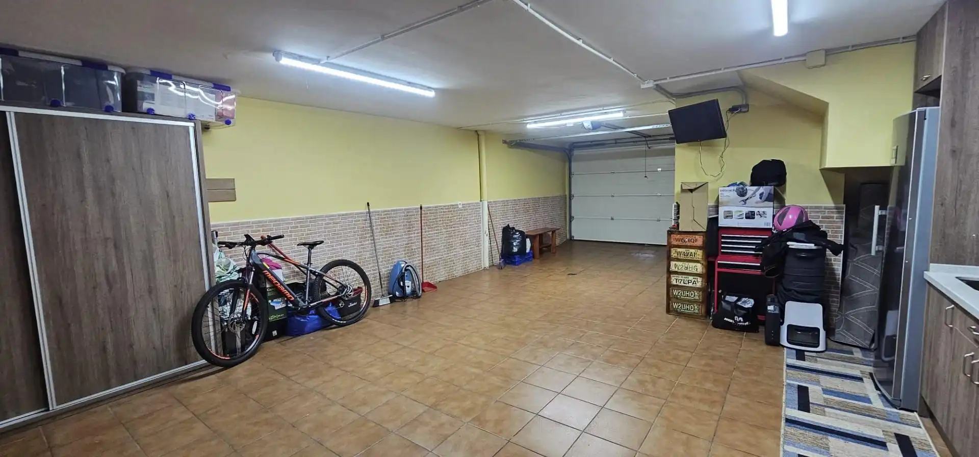 Einfamilien-Reihenhaus zum Verkauf in Villaquilambre mit Heizung, Privatgarten und Parkett