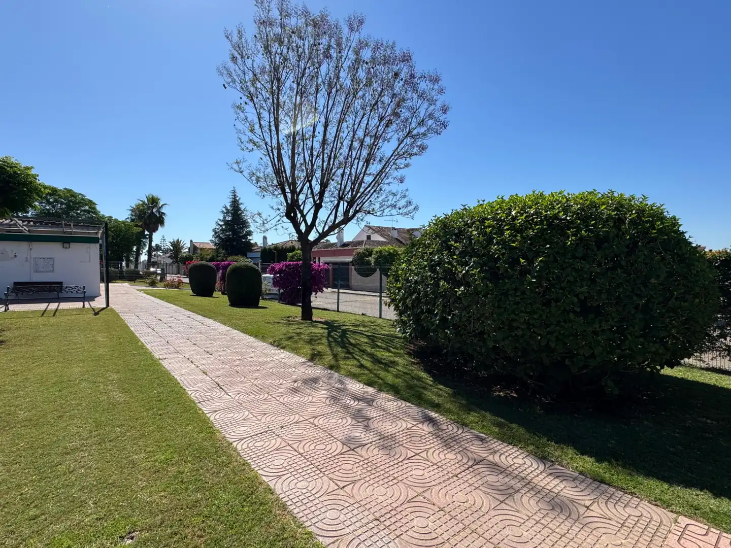 Vista exterior de Casa o chalet de alquiler en Espartinas con Aire acondicionado, Calefacción y Jardín privado