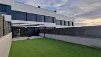 Vista exterior de Casa o xalet en venda en Navarcles amb Aire condicionat, Calefacció i Jardí privat