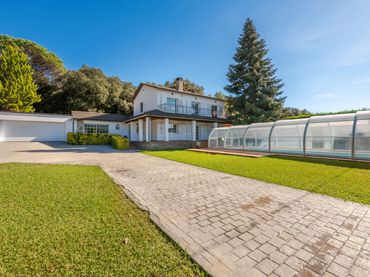 Casa amb balcó en venda a Porqueres