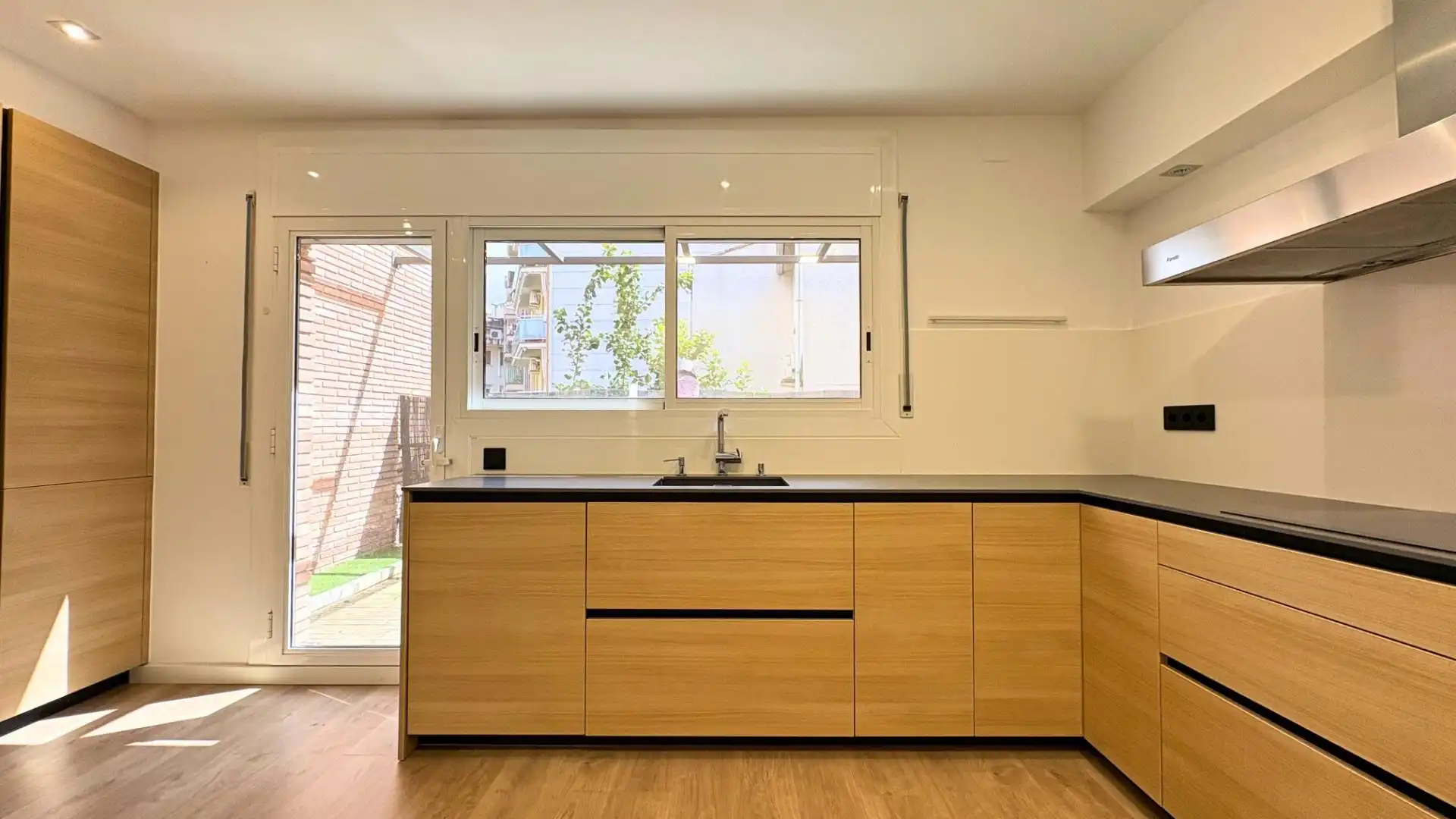 Kitchen of Single-family semi-detached for sale in La Garriga  with Air Conditioner and Parquet flooring