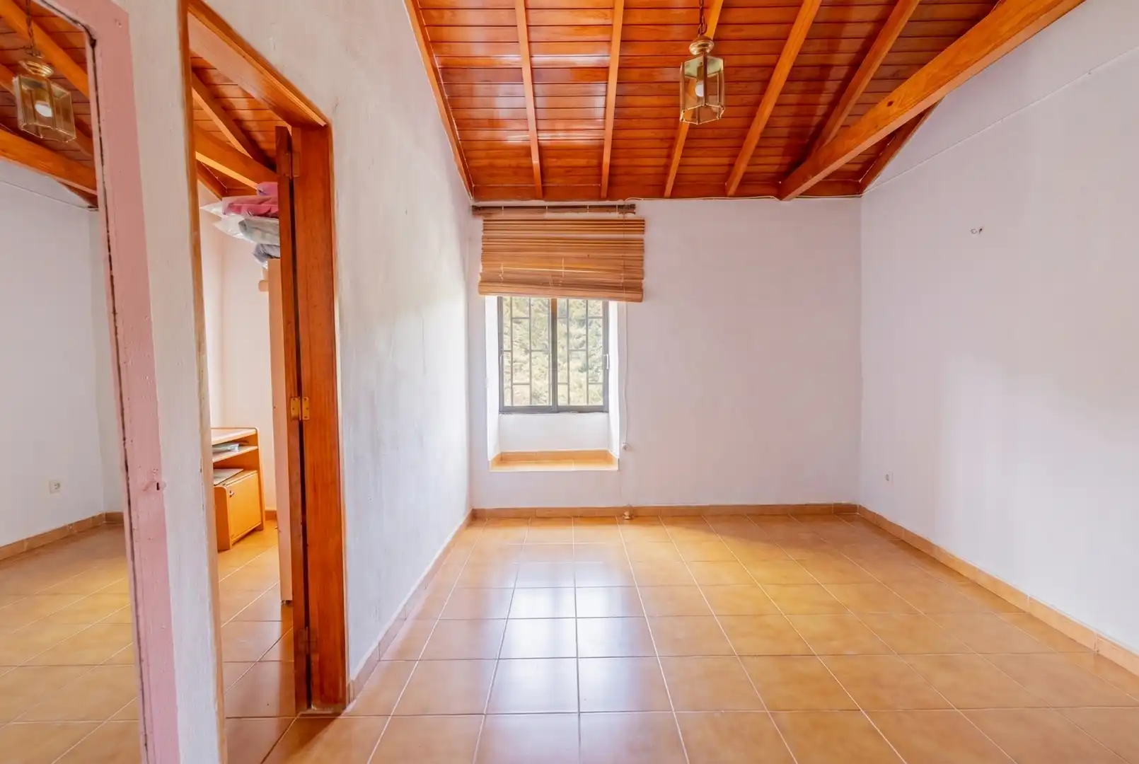 Casa adosada en venta en Vallehermoso con Terraza, Amueblado y Horno