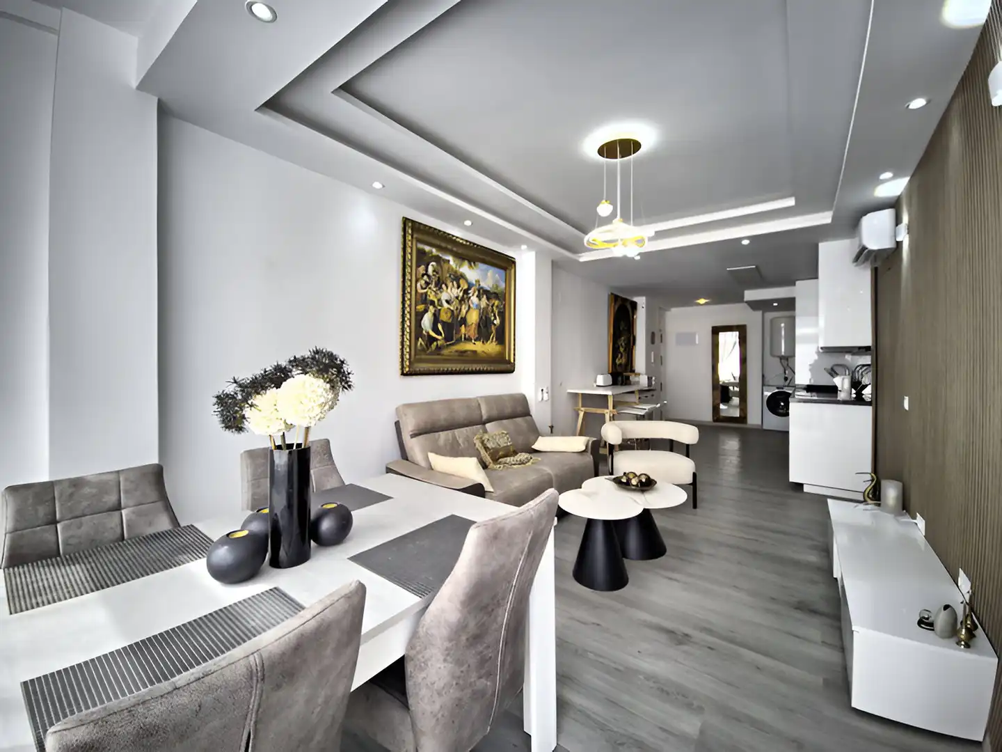Apartment with pool for sale in Marbella Centro, imagen 3