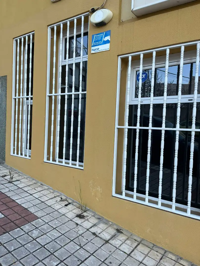 Vista exterior de Local de alquiler en Las Palmas de Gran Canaria con Aire acondicionado