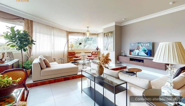 Piso en Venta en De La Farola en La Malagueta - Monte Sancha