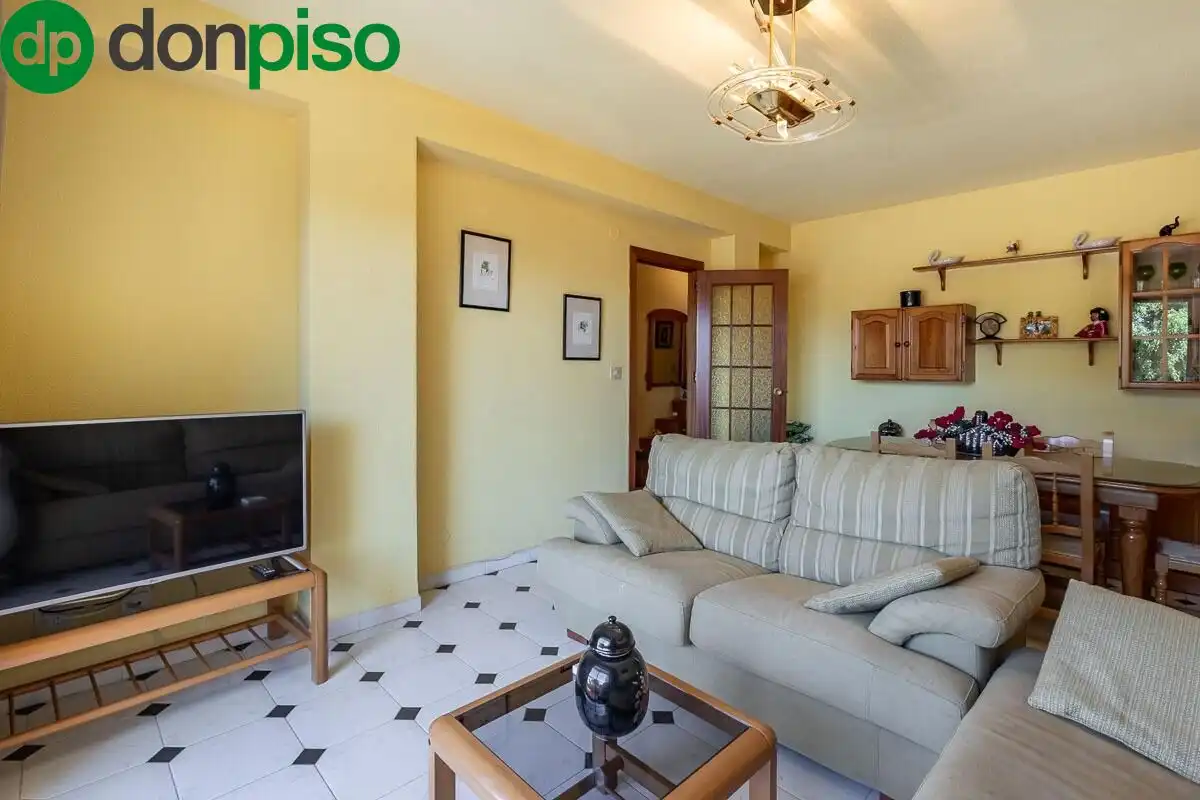 Piso en venta en Calle de Velimar, 21, Velilla - Velilla Taramay