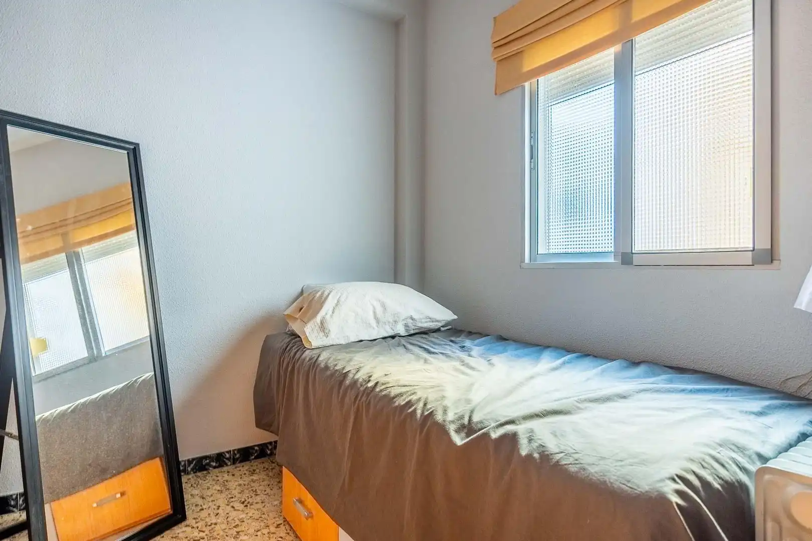 Dormitori de Casa o xalet en venda en Sevilla amb Aire condicionat, Terrassa i Traster