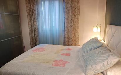 Bedroom of Flat for sale in Barakaldo 