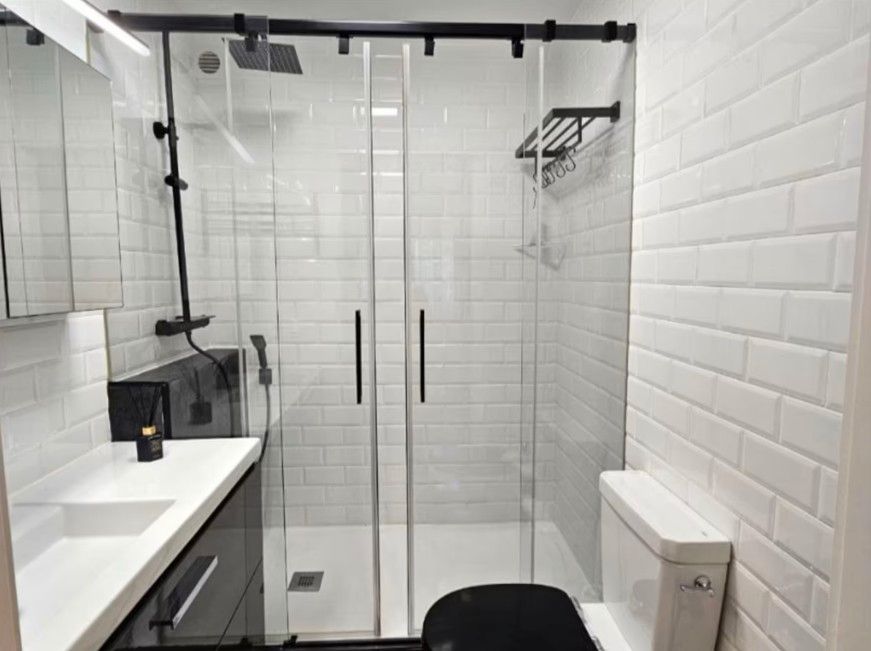 Bathroom of Flat for sale in Marbella