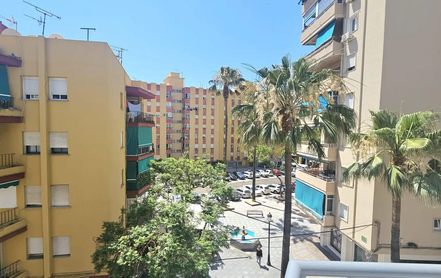 Vista exterior de Pis en venda en Fuengirola amb Aire condicionat, Terrassa i Moblat