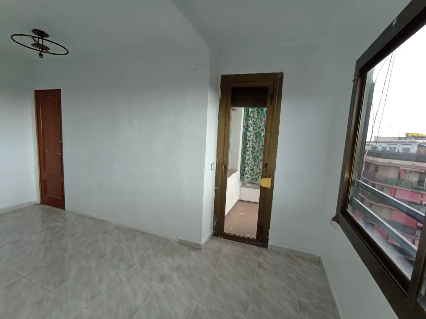 Piso en venta en C/ Nuria, Zona Alta