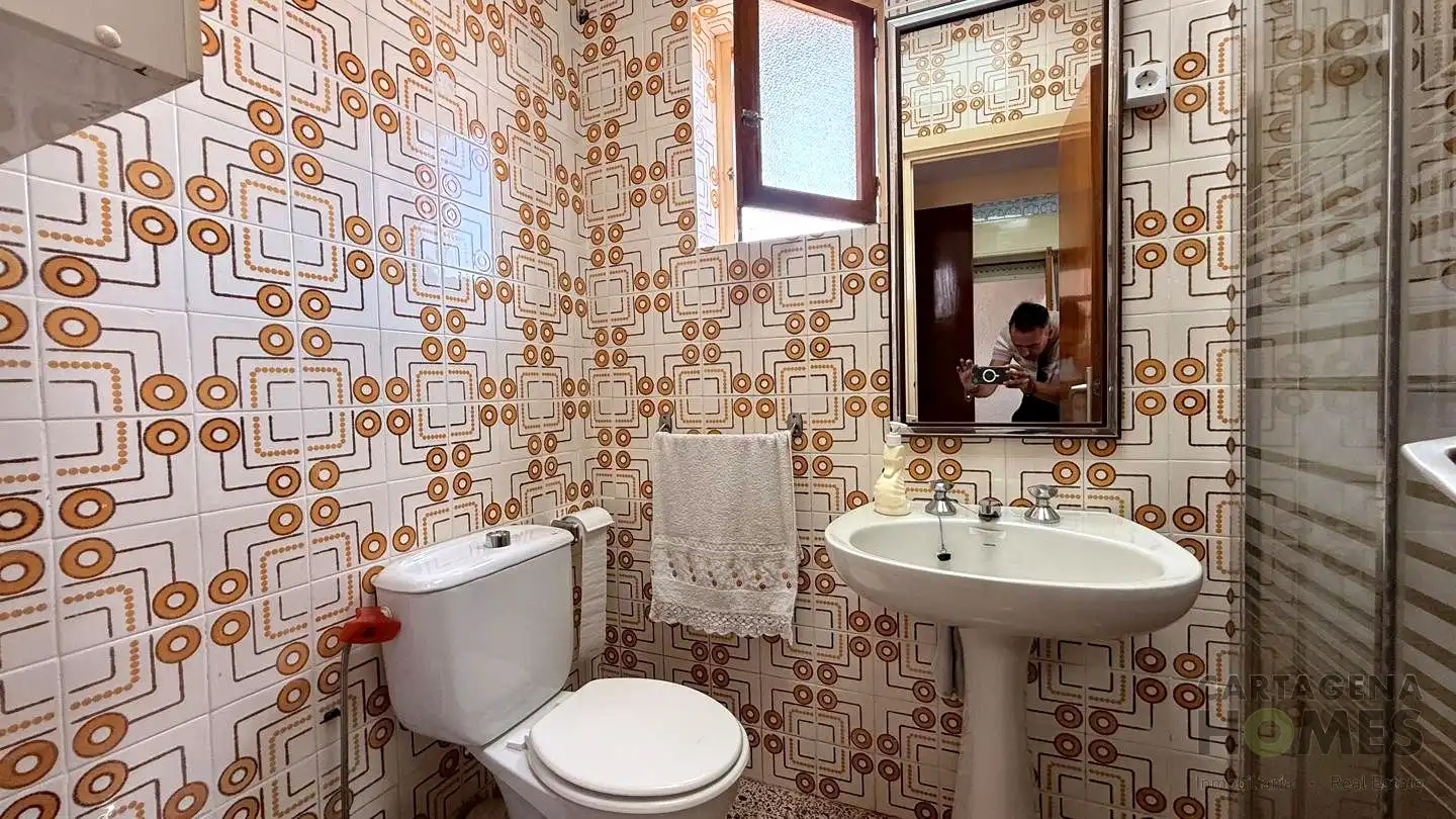 Baño de Piso en venta en Cartagena con Aire acondicionado, Terraza y Amueblado
