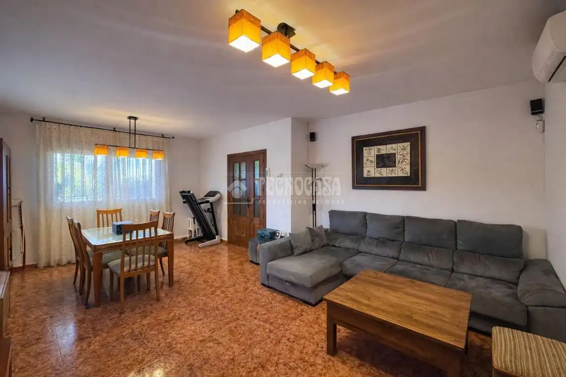 Casa amb piscina en venda a Yeles, imagen 6
