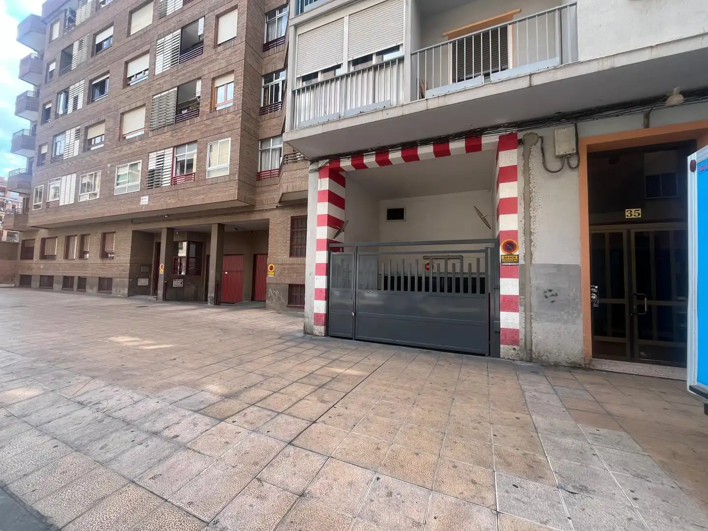 Parkplatz von Garage zum Verkauf in Zaragoza