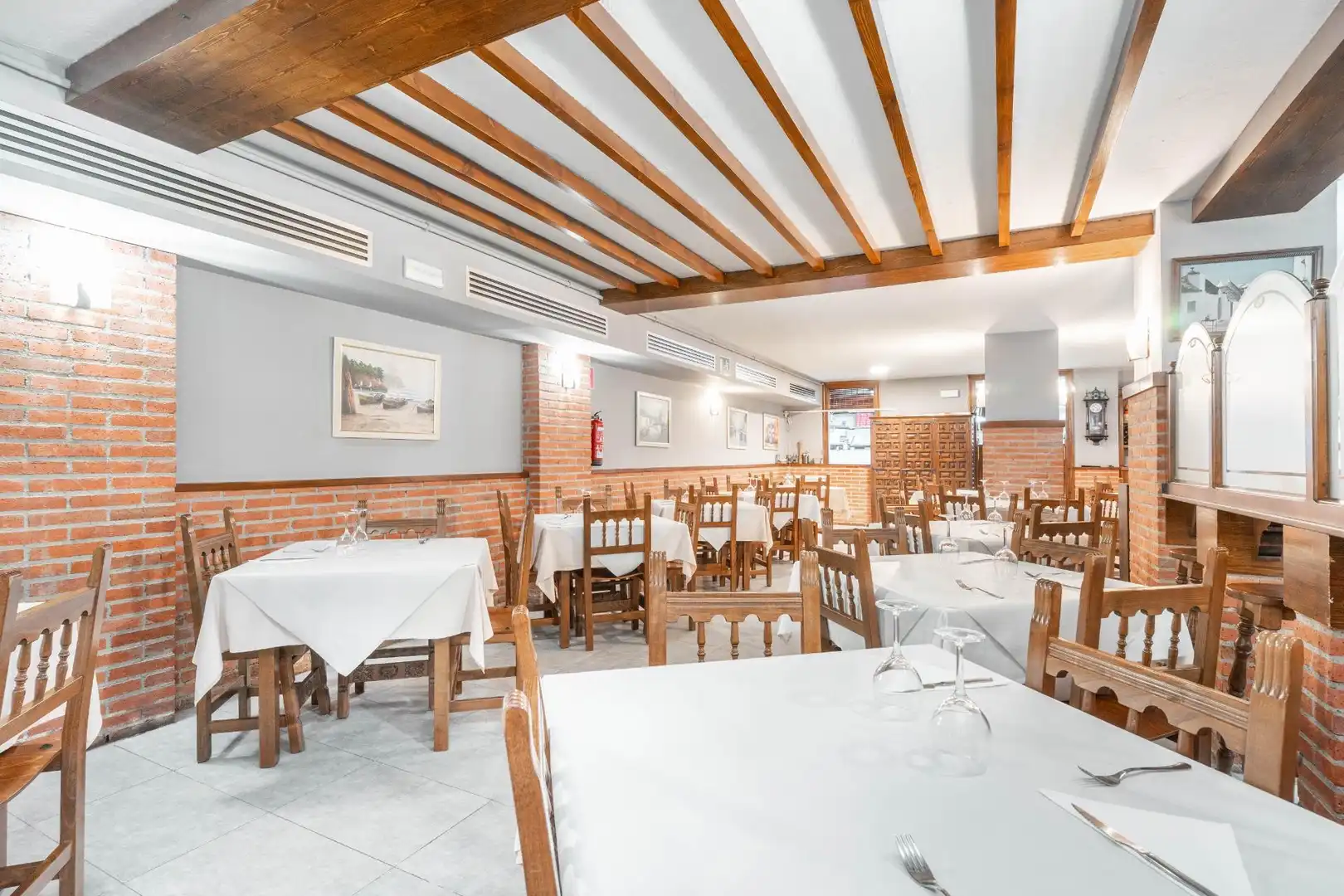 Commercial properties for sale in Oviedo   with Air Conditioner