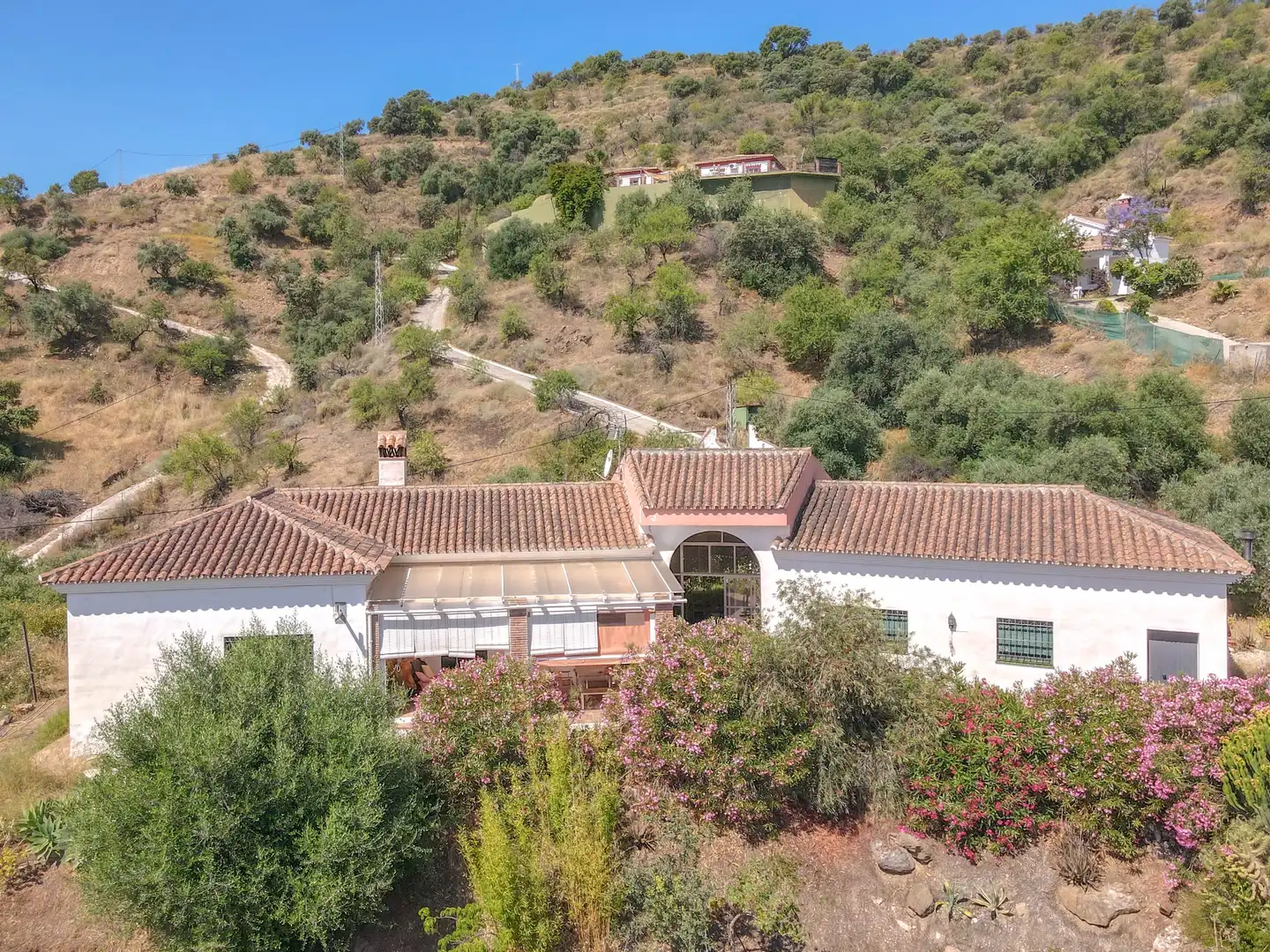 Vista exterior de Casa o xalet en venda en Monda amb Aire condicionat, Jardí privat i Piscina