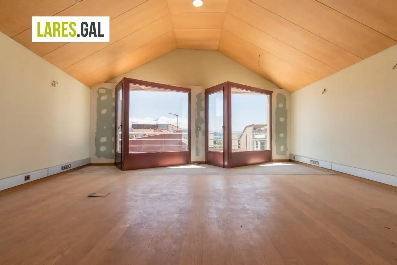 Habitación de Oficina en venta en Cangas  con Terraza