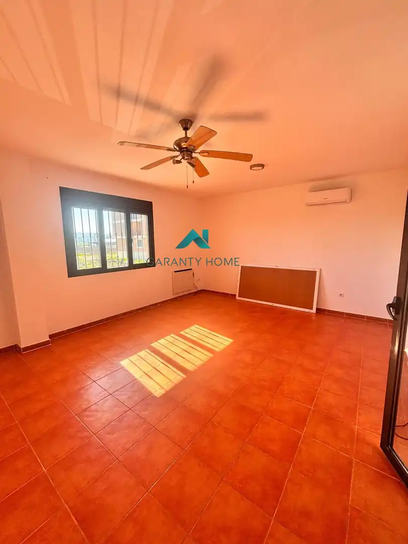 Planta baja en venta en Toledo con Calefacción