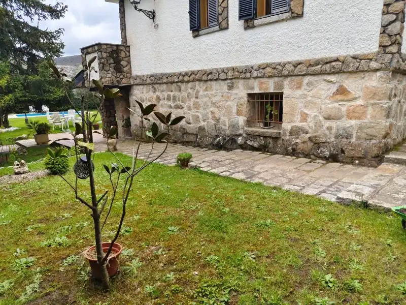 Jardín de Casa o chalet en venta en Bustarviejo con Calefacción, Parquet y Terraza
