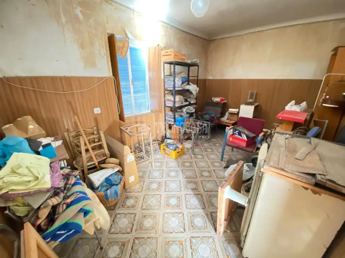 Casa adosada en venta en Torredonjimeno