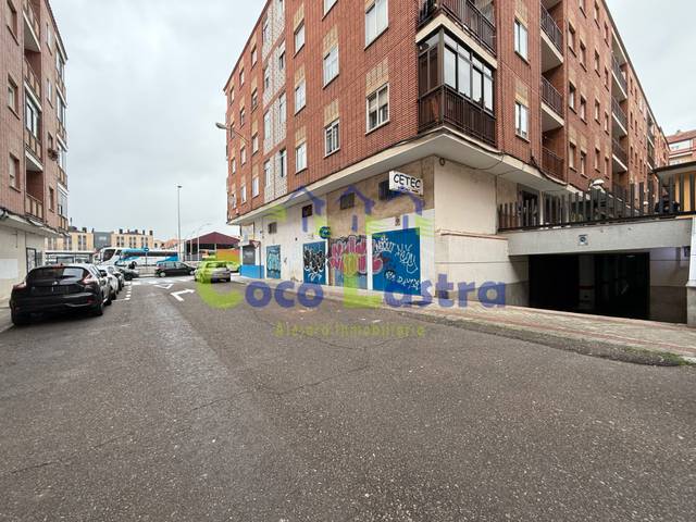 Garaje en Venta en Calle Mozárbez en San Bernardo