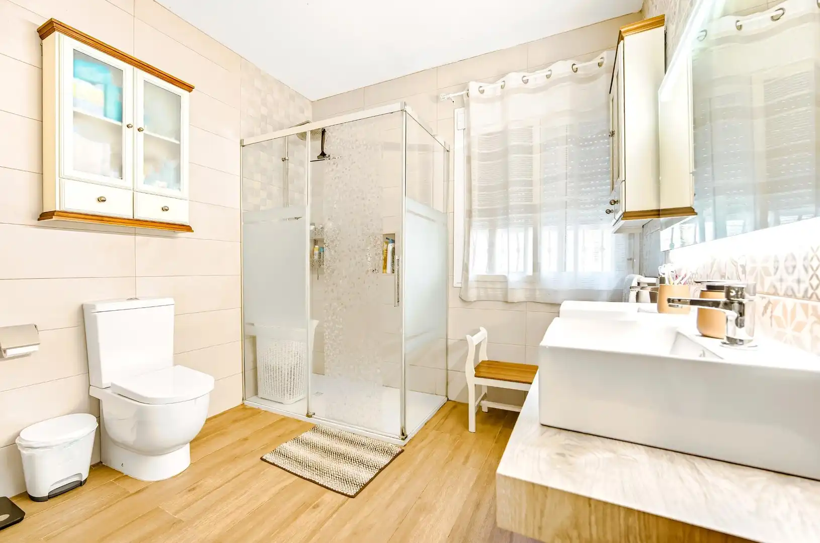 Baño de Casa o chalet en venta en Chiclana de la Frontera con Jardín privado, Terraza y Trastero