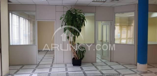 Local comercial en Alquiler en Centro