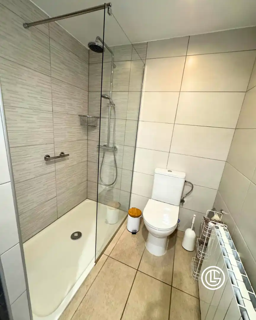 Bany de Apartament en venda en Roses amb Aire condicionat, Calefacció i Terrassa