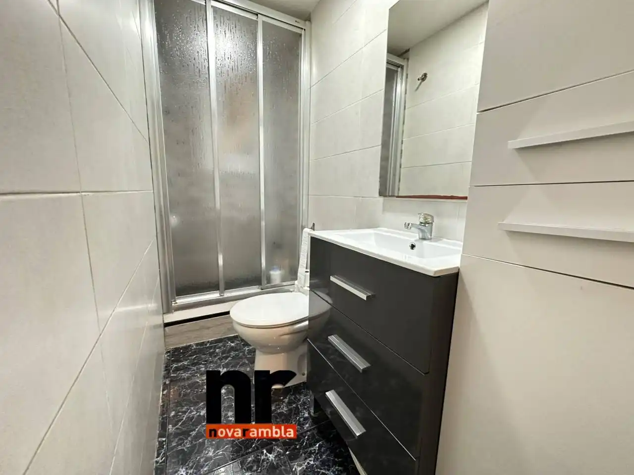Baño de Piso en venta en Ripollet con Aire acondicionado, Parquet y Balcón